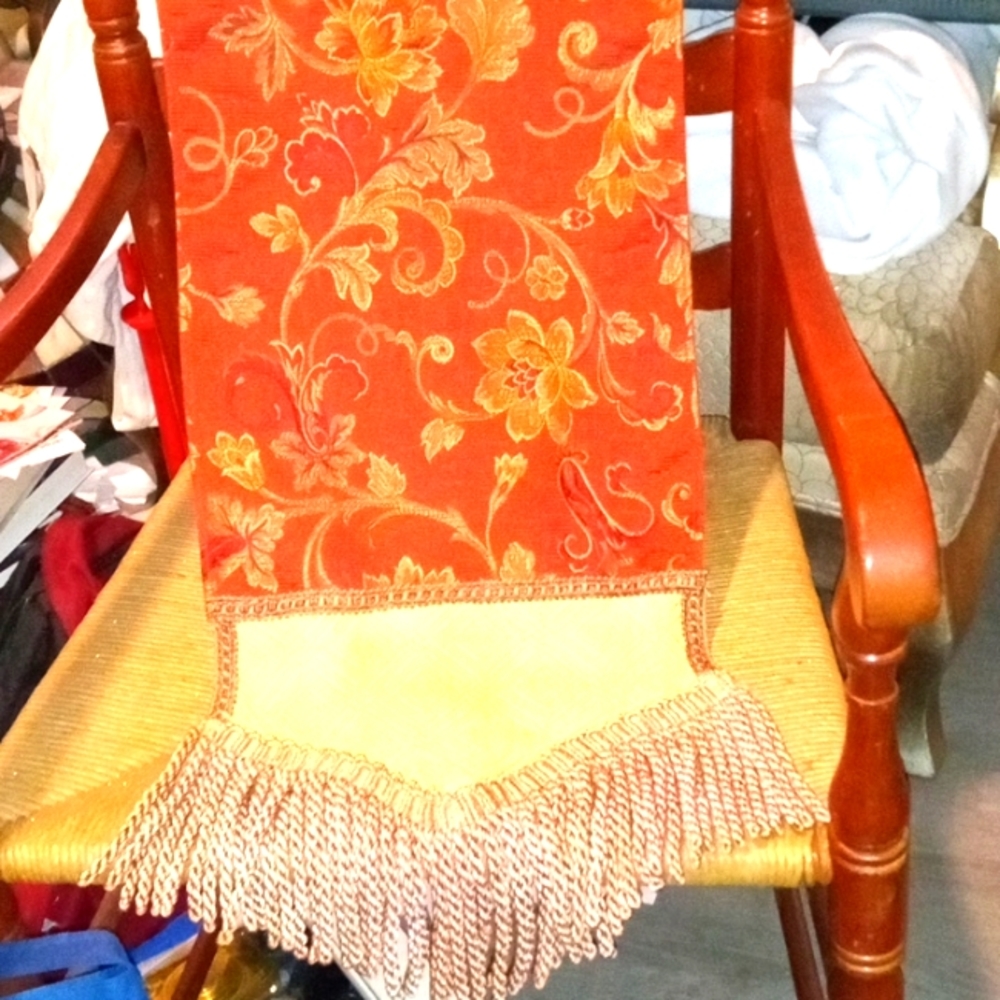 Gorgeous Table Runner